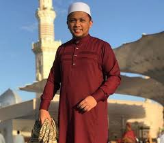 Imam muda asyraf is on facebook. Tak Rapat Tapi Pernah Berurusan Dengan Arwah Imam Muda Asyraf Terkejut Foto Dengan Pengerusi Surau Tersebar Tak Sertai Ijtimak Semasa Mstar