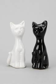 Black And White Cat Salt And Pepper Shakers Black And White Cats Salt Pepper Shakers Salt And Pepper Shaker Pepper Shaker Stuffed Peppers