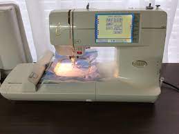 Best Baby Lock Esante Ese2 Embroidery And Sewing Machine For Sale In Alamo Heights Texas For 2021