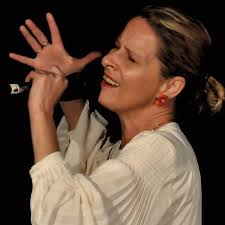 Louise Blackwell • Facebook