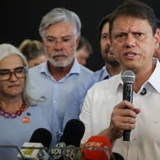 Tarcísio tem 45% de avaliação positiva no governo de São Paulo, diz Datafolha