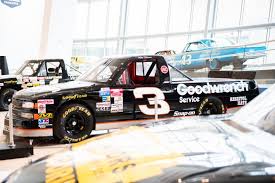 Freightliner, kenworth, peterbilt, mack trucks, dump trucks, box trucks, cargo vans for sale at marketbook.ca. Nascar Hall Of Fame Exhibit Honors 25 Years Of Truck Series Nascar