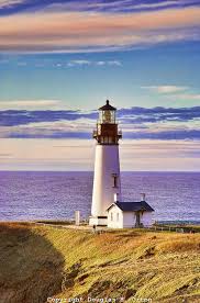 Beautiful Lighthouses Around The World Yaquina Bay Light Oregon Beautiful Lighthouse Lighthouse Pictures Lighthouses In Oregon