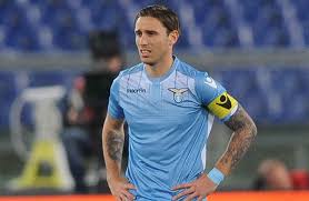 Foul by lucas biglia (lazio). Milan Supermarket Lotito Dalla Lazio Arriva Anche Lucas Biglia
