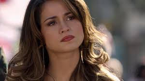 Elsa Raven (@Elsa_Diaval)