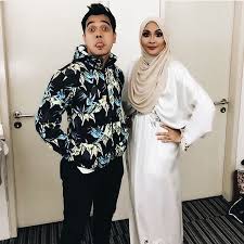 Shila amzah & alif satar. Biodata Alif Satar Penyanyi Versatil Popular Azhan Co