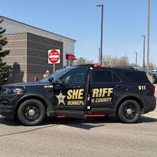 BREAKING: Suspect shoots at Hennepin County deputies in Eat Street area of Minneapolis