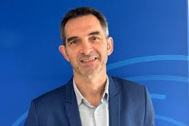 Les acteurs économiques du sport en partenaires légitimes des collectivités  »