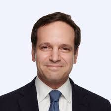 Andrew Peisch's Instagram, Twitter & Facebook