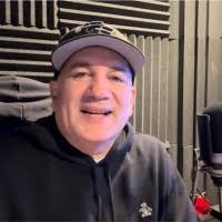 Seguimos celebrando Los 70 años de @telemundopr aquí parte de la entrevista  ayer en el programa Primera Pregunta con @rafaellenin Deonde estuvo El  Maestro JOSÉ ORAMA La Primera voz oficial de Telemund |