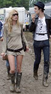 Pete doherty 42 anni, 12 marzo 1979 (pesci), hexham (gran bretagna) dettagli biografia, filmografia, premi, news e rassegna stampa. Kate Moss Look Da Pioggia Rock Ed Indimenticabile
