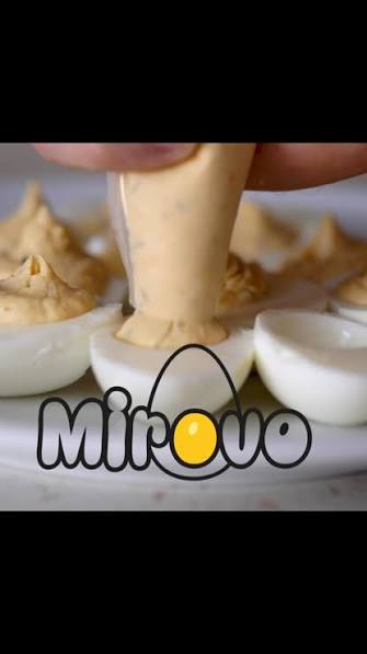 ✨Piccole, sfiziose, irresistibili., Le uova ripiene sono quel tipo di  antipasto che porta subito allegria in tavola: un ripieno cremoso, un tocco  di fantasia e tutto il gusto delle uova Mirovo®. 💛, ...