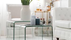 La mesa de centro es un elemento esencial en la decoración de nuestro living, no sólo por su propia estética, sino también por los elementos que podemos poner sobre ella. 40 Ideas Para Decorar Un Mesa De Centro Sep Sitename