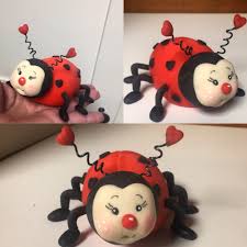 Belle La Coccinelle Porte Bonheur En Porcelaine Froide De Patapascale Porcelaine Froide Porte Bonheur Porcelaine