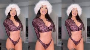 Onlyfans Model Willow Harper Showed Her Huge Tits On Live - xxx ...