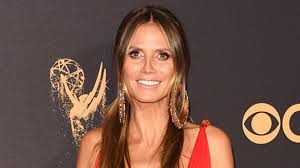 She is the daughter of erna, a hairdresser, and günther klum, a cosmetics company executive. Halloween Heidi Klum E A Familia A Fazem Filme De Terror Em Casa