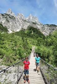 Berchtesgaden is a municipality in the district berchtesgadener land, bavaria, in southeastern germany, near the border with austria, 30 km. Familienurlaub Berchtesgaden Mit Kindern Lohnt Sich