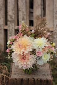 70 Herbstblumen Als Dekorative Blumenarrangements Herbstblumen Herbstblumenstrausse Schone Blumen