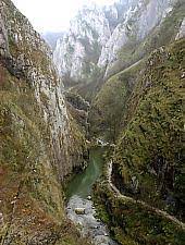 Turda gorge or how the locals call it the cheile turzii. Cheile Turzii Turda Dn75 Lunca Turda