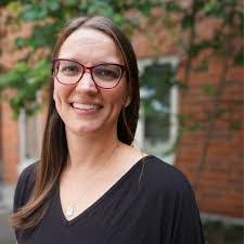 Laurie Bacon's Instagram, Twitter & Facebook