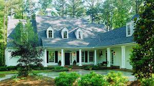 Whoever chose this green has a good eye for color selection. 11 Ranch House Plans That Will Never Go Out Of Style Southern Living House Plans Craftsman House Plans Southern House Plans