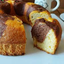 Ciambella della nonna variegata al cacao dolce senza burro e' una dolce e semplice ricetta per realizzare una sofficissima e buonissima torta ciambella da gustare a colazione o merenda. Ciambella Marmorizzata Della Nonna Con Yogurt E Senza Burro Cucinare E Come Amare