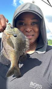 Good morning to my esteemed lovelies!!! 🥰 Wishing you a blessed,  productive, and peaceful day! 💕And remember the solution to any problem is  to simply go fishing! 🎣