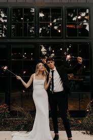 Modern Romantic Wedding Inspiration In Minimal Ranch Home A Be Bridal Shop Romantic Wedding Inspiration Wedding Inspiration Wedding Dresses Romantic