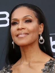 Cindy Herron's Instagram, Twitter & Facebook