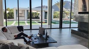 Patrick mahomes ii / патрик махоумс. Kliff Kingsbury S Arizona Mansion Had Social Media Buzzing Fort Worth Star Telegram