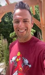 Hola saludos desde Quito Ecuador tengo 31 años pasivo busco a esa persona  que vea más allá de mi mal físico si no mis sentimientos