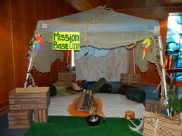We think this popsicle stick tent kid craft idea is perfect for summer camps, lazy family days and the camping season! Vbs Crafts Vbs Themes Camp Vbs