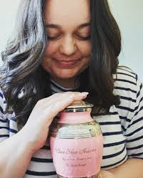 Clara Hope's Instagram, Twitter & Facebook