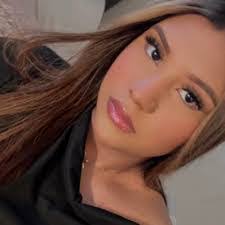 Courtney Troutman's Instagram, Twitter & Facebook