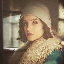 The shelbystropes that apply to them as a family, or to the whole family. Image Result For Peaky Blinders Ada Makeup Sophie Rundle Ada Peaky Blinders Peaky Blinders