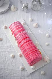 Buche Chocolat Framboise Au Glacage Bi Couleur Amuses Bouche Buche Chocolat Framboise Chocolat Framboise Dessert De Noel Original