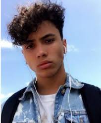 If, like me, you wear your hair kind of short, around 2″, it seems to. Cute Boys With Curly Hair 13 Look At These Cute Little Boys Haircuts And Hairstyles That Are Trending This Year Biduan
