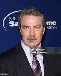 Actor Victor Rivers unthrifty attend the