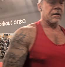 So apparently it keeps blocking my videos of ME that I personally  made..saying it's stealing content 🤣 so here's some pics from backday  today..forgot to post yesterdays and B got