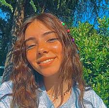 This hipster haircut style is one of the easiest to create with just the use of a hair tie. Pin By Daydreamer On Hair Inspirationnn Indie Hair Indie Hairstyle Aesthetic Hair