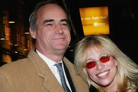 Carly Simon ex pens book about his coming out