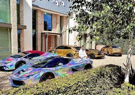 The four cars they have total around £810,000 (n413m) and include aubameyang's prized possession a lamborghini aventador worth £270,000 alone. Arsenal S Aubameyang Turns Head With His New 400k Siracusa 4xx A Mansory Tuned Ferrari 488