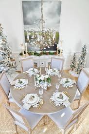 So why limit the space. 21 Christmas Dining Room Decor Ideas