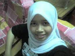 ✓ jika ada sebarang masalah tentang chord lagu diatas sila buat aduan pada form report chord yang disediakan.report chords. May Gadis Bertudung Putih Pic1 Youtube