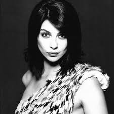 Notre #mondaymuse du mois de mai est nulle autre que l'égérie de Alvaro  Coiffure pendant près de 20 ans, Audrey Benoît. Mannequin de renommée  mondiale dans les années 90, Audrey Benoît est