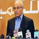 الإمارات تمنع رئيس وزراء مصري