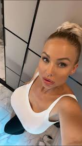 Officialamandabraden