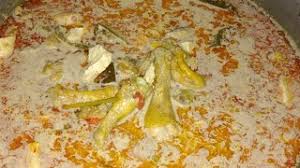 Kehangatan dan kedekatan keluarga bisa saja diperoleh dengan cara yang sederhana, bahkan bersama bersama keluarga sudah terasa lebih nikmat. Resep Masakan Indonesia Sehari Hari Ayam Kampung Bumbu Pedas Youtube