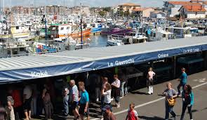 Le Marche Aux Poissons De Capbreton Peche Du Jour En Vente Directe