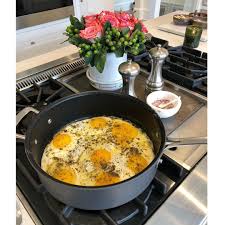 Yolanda Hadid S Farmhouse Is Cozy Christmas Perfection Healthy Recipes Food Yolanda Hadid